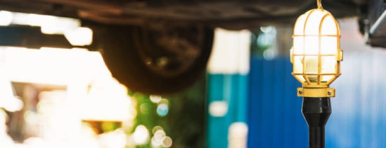 4 Techniques pour accrocher une lampe baladeuse